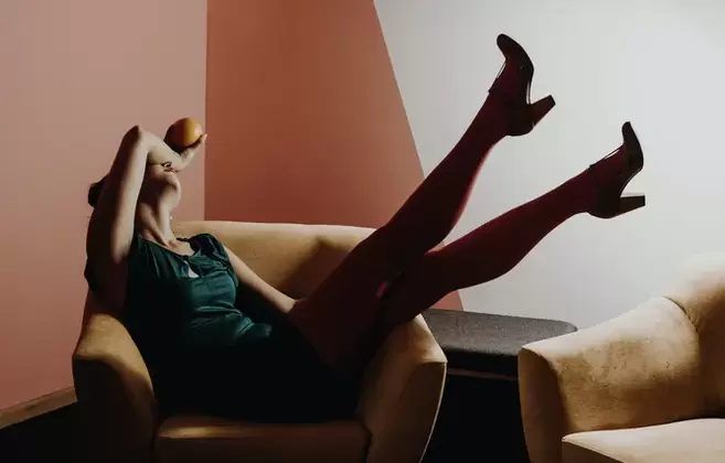 Young woman with varicose veins of the legs.